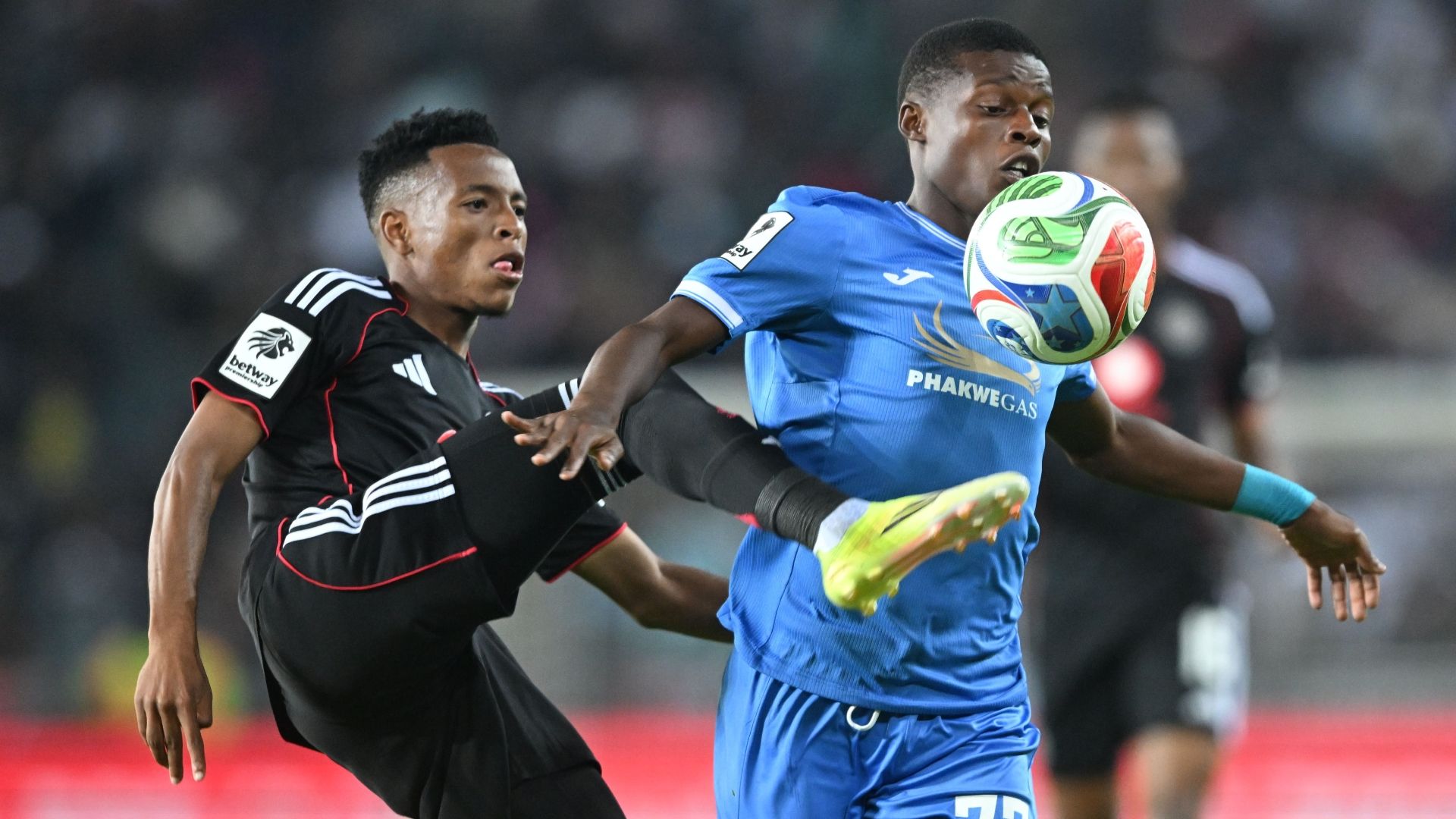 Abdeslam Ouaddou adamant Orlando Pirates are NOT out of PSL race